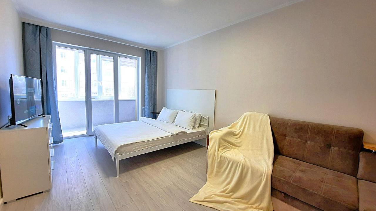 белосніжне ліжечко. мережа Alex Apartments. безконтакнте заселення цілодобово * Shcherbani