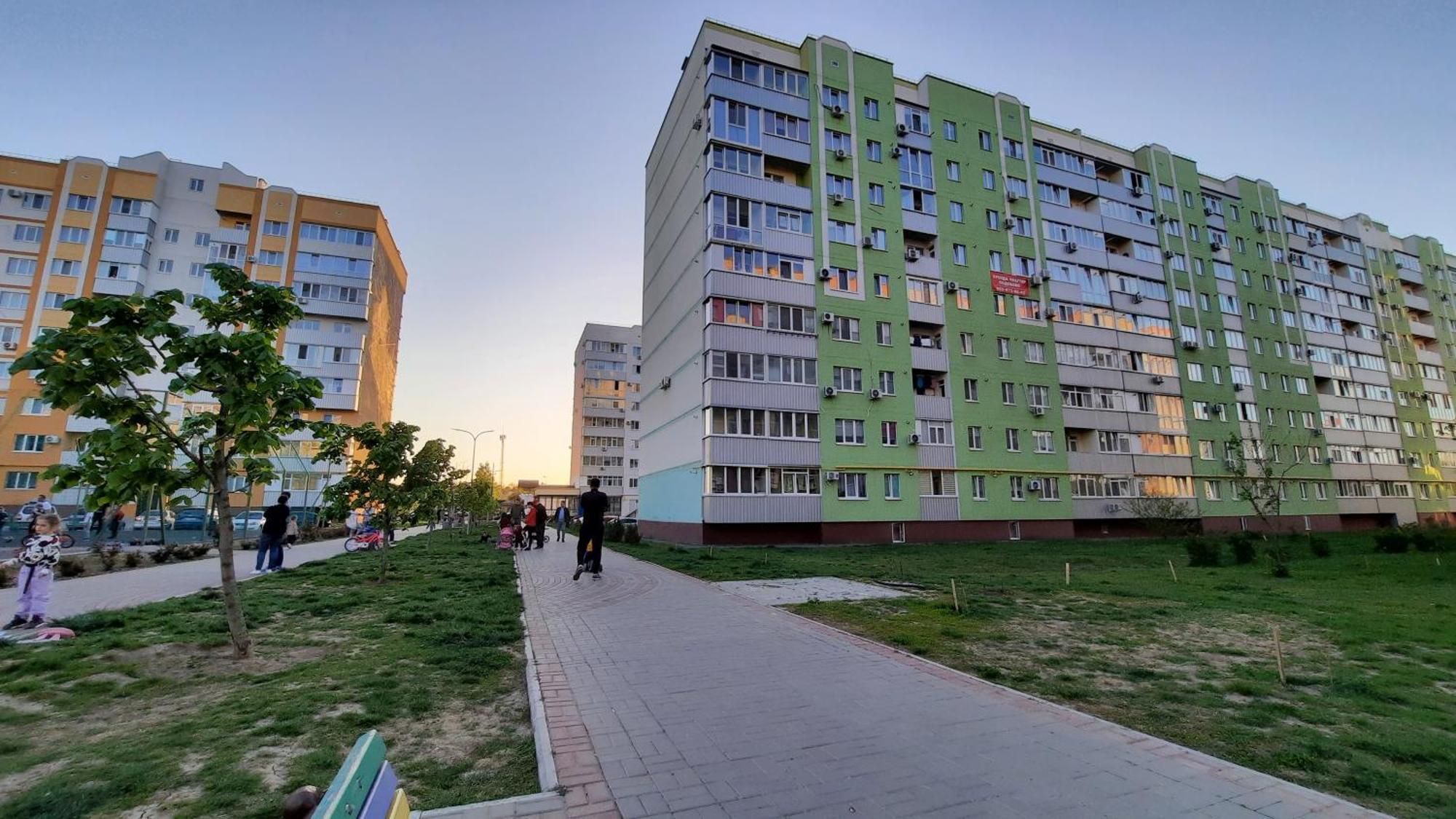 белосніжне ліжечко. мережа Alex Apartments. безконтакнте заселення цілодобово *